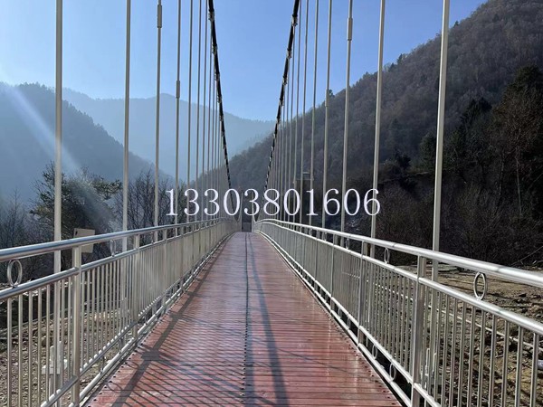 木質(zhì)吊橋 木質(zhì)吊橋